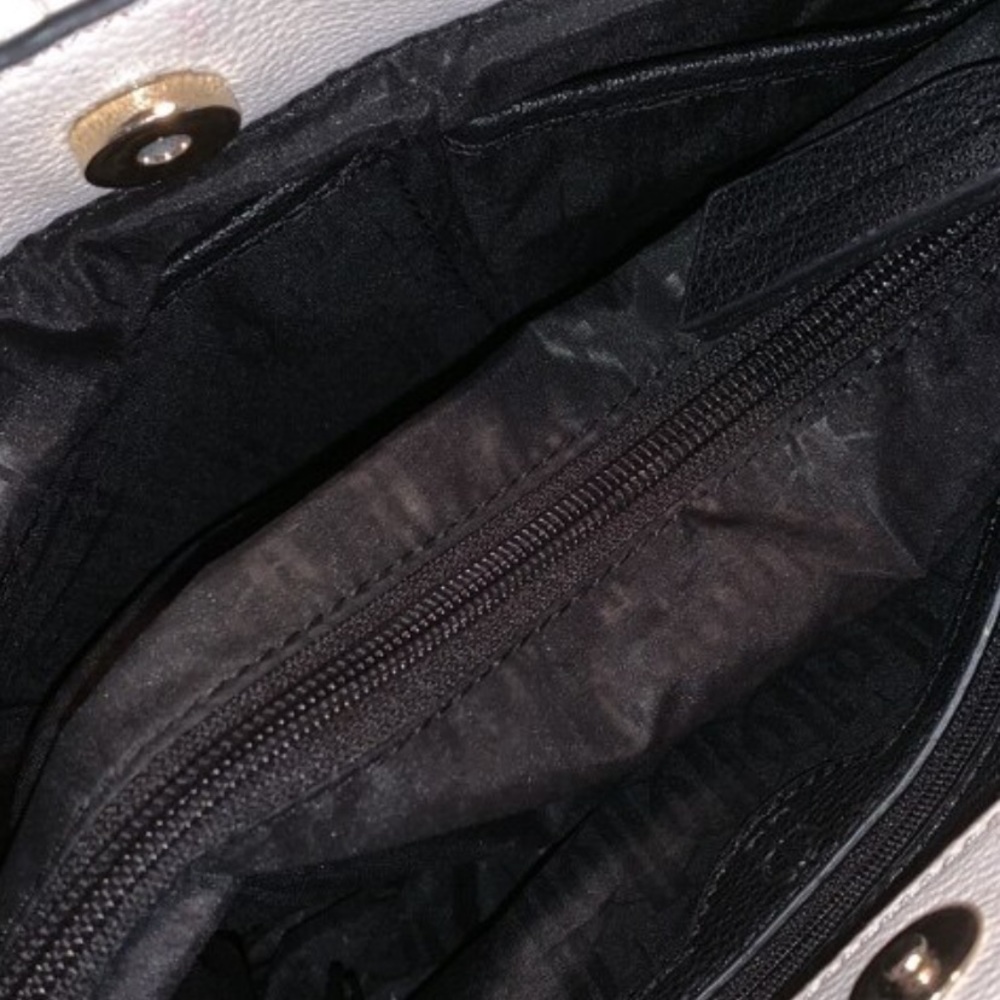 Purse - Picture 5 of 8